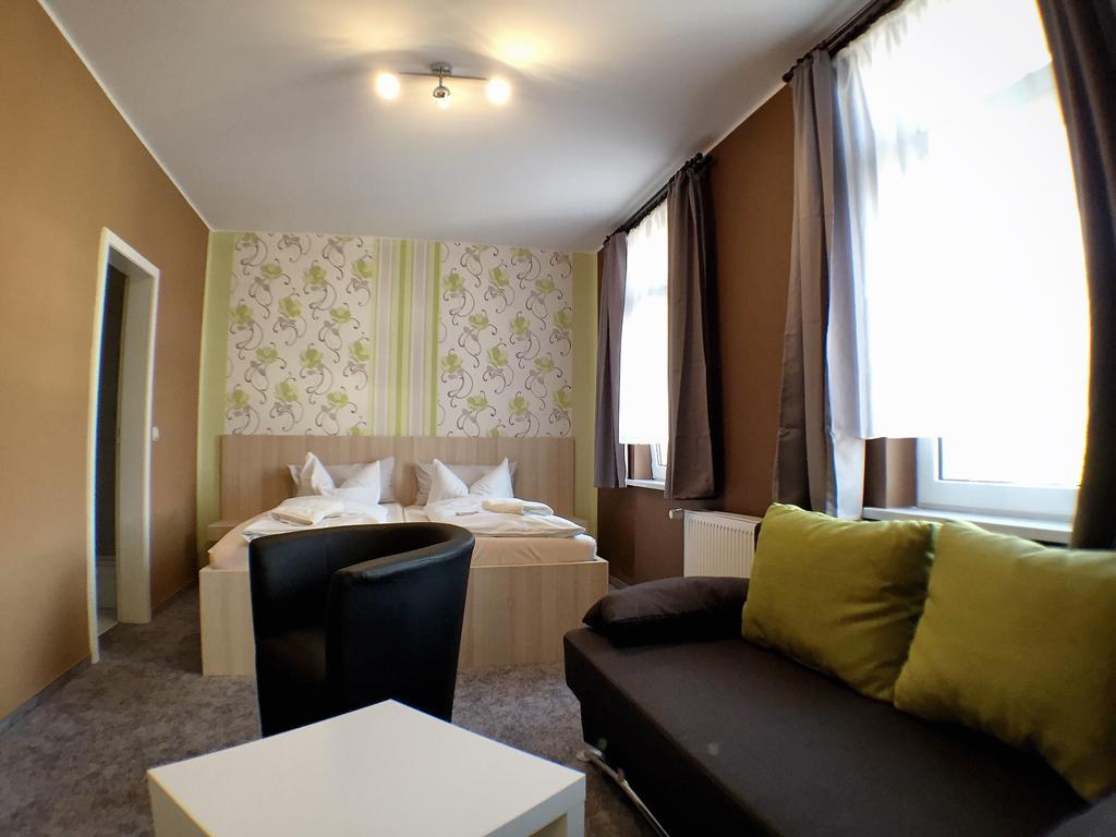 Blechleppel - Die Pension Im Harz Benneckenstein Kamer foto